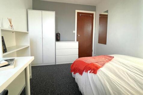 7-bed-student-house-hudson-road-portsmouth-(12).jp