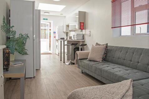7-bed-student-house-hudson-road-portsmouth-(53).jp