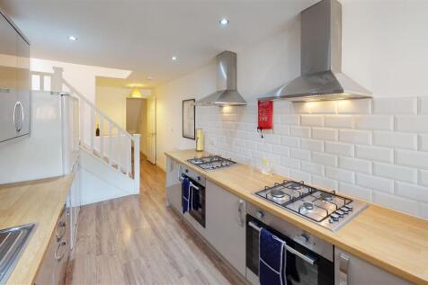 8-Montgomerie-Rd-Portsmouth-Kitchen.jpg