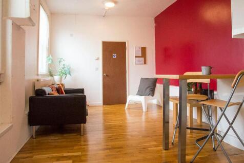 st-andrews-road-3-bed-student-flat-rental-living-r