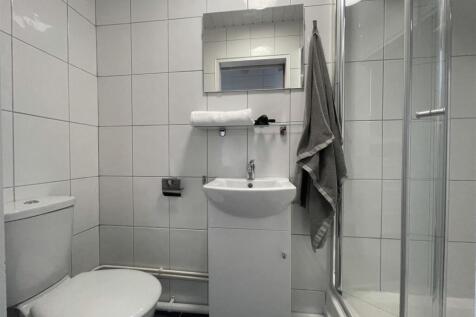 Cottage-1-Grove-4 bed house (21).JPEG