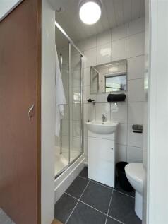 Cottage-1-Grove-4 bed house (41).JPEG