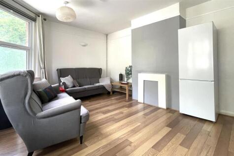 student-4-bed-flat-rental-cottage-grove-portsmouth