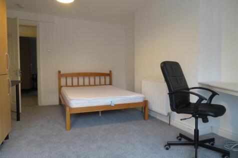 89B Cottage Room 1 (2).JPG