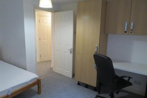 89B Cottage Room 2 (2).JPG