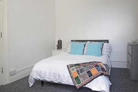 pains-road-1-6-bed-house  (9).jpg