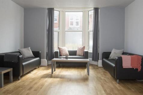 britannia-road-north-1-6-bed-house (7).jpg