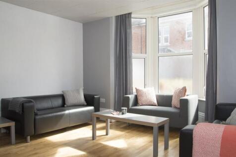 britannia-road-north-1-6-bed-house (9).jpg