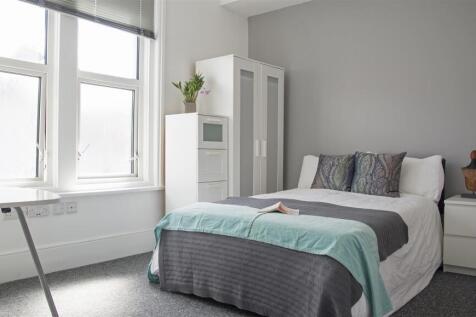 britannia-road-north-1-6-bed-house (22).jpg