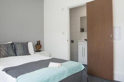 britannia-road-north-1-6-bed-house (24).jpg