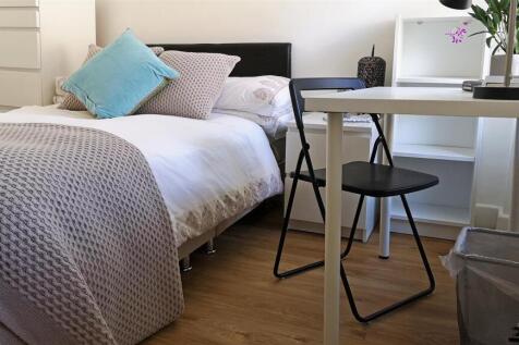 britannia-road-north-1-6-bed-house (40).jpg