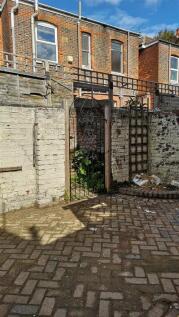 britannia-road-north-1-6-bed-house (48).jpg