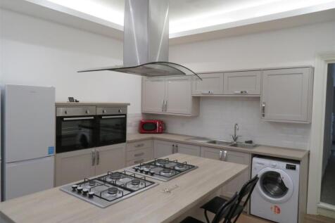 63 Fawcett Kitchen.JPG