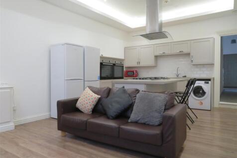 63 Fawcett Lounge.JPG