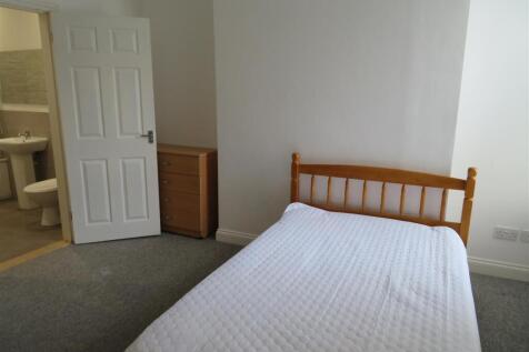 63 Fawcett Room 4.JPG