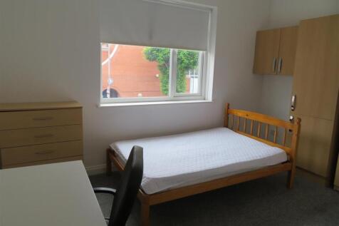 63 Fawcett Room 5.JPG