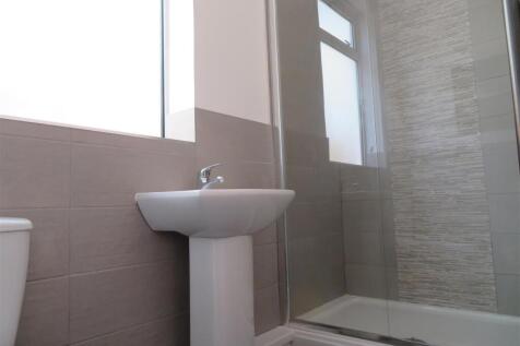 11 Stansted Shower.JPG