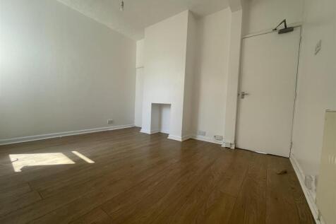 42 Brompton Reception 2a.JPEG