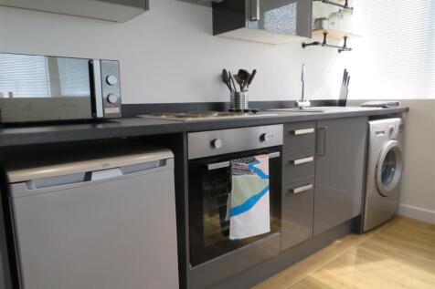 93 Enterprise Hse Kitch (2).JPG