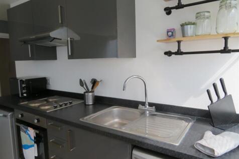 93 Enterprise Hse Kitch2 (2).JPG