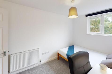 10-Margate-Rd-Portsmouth-Bedroom (2).jpg