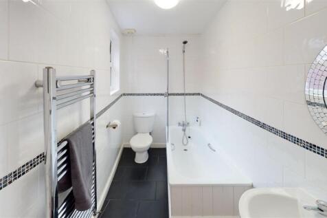 10-Margate-Rd-Portsmouth-Bathroom.jpg