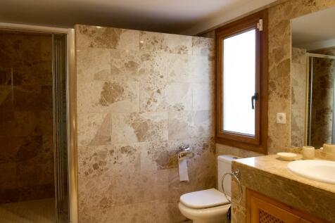 Master ensuite