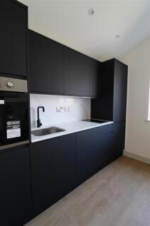 kitchen feat 1.jpeg