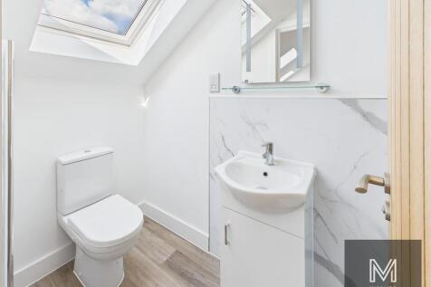 SF shower room 1.jpg