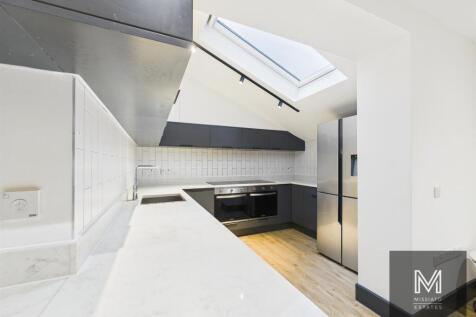 CAM03255G0-PR0042-STILL011 - Copy - Copy.jpg