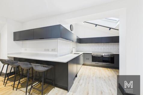 CAM03255G0-PR0042-STILL016 - Copy.jpg