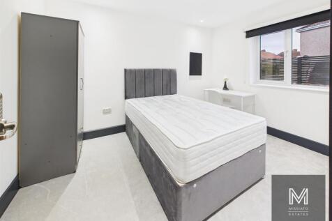 CAM03255G0-PR0042-STILL023 - Copy.jpg