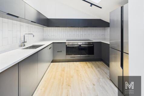 CAM03255G0-PR0042-STILL012 - Copy.jpg