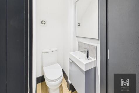 CAM03255G0-PR0042-STILL018 - Copy.jpg