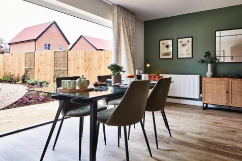 Family-friendly kitchen diner