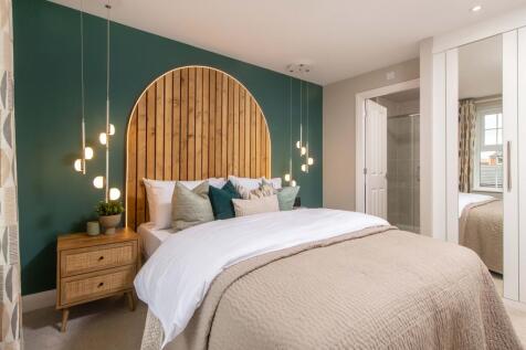 main bedroom and en suite