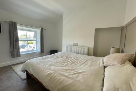 bedroom 1 c.JPG