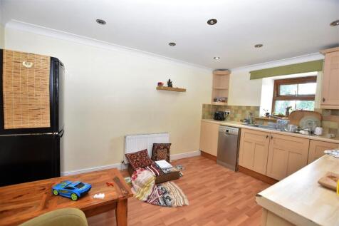 cottage 2 kitchen.jpg