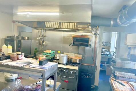 kitchen 3.jpg