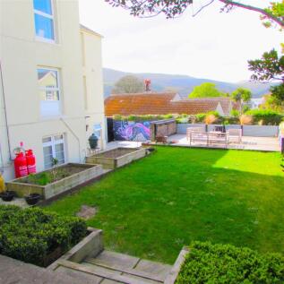 Side Garden Area.JPG