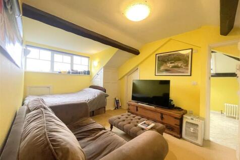 Bedroom6.JPG