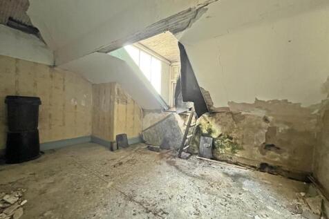 Bedroom 4.JPG