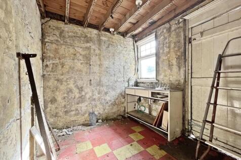 Utility Room.JPG