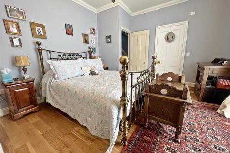 DDP05426 bed 1a.JPG