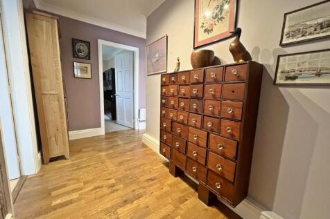 new hallway a.JPG