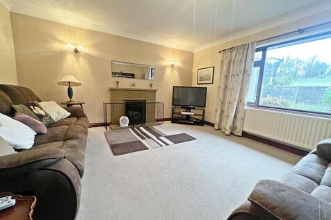 new living room b.JPG