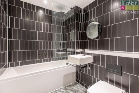 Almond 605 Bathroom