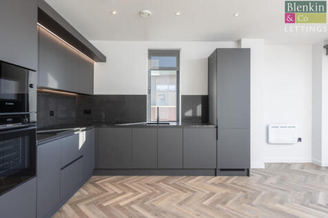 Almond 605 Kitchen Sitting Dining Room-2