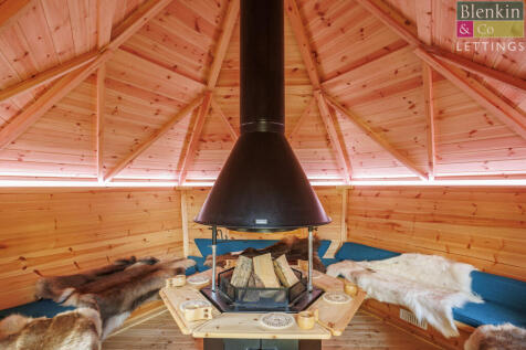 Arctic Hut