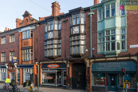 2 Gillygate-17